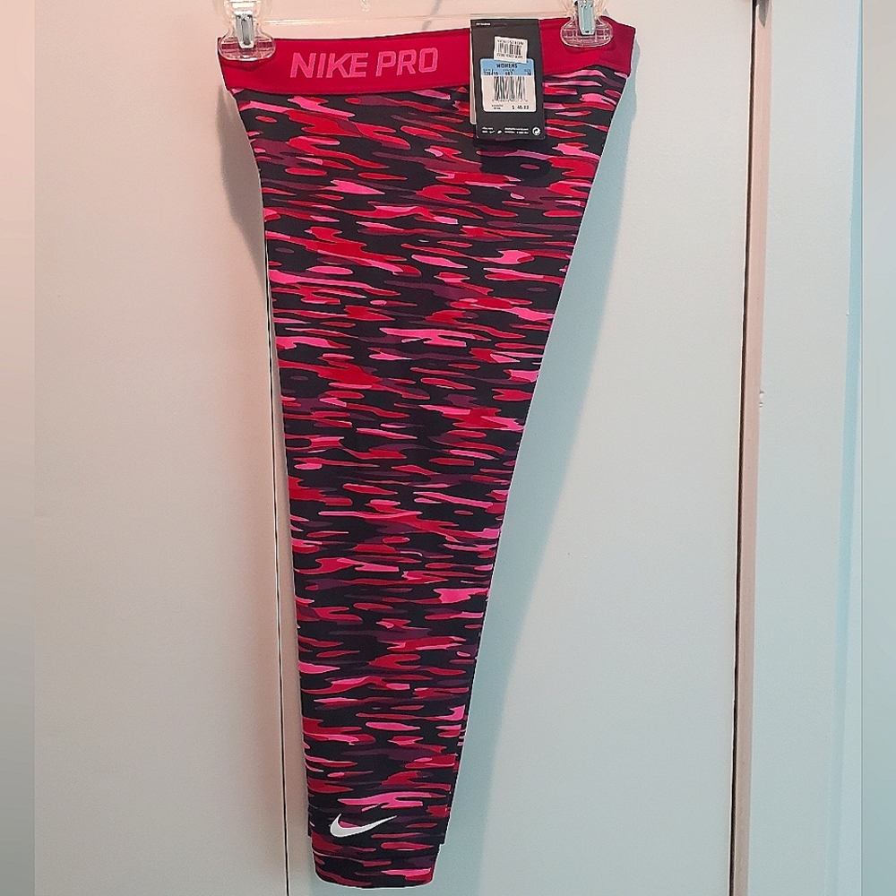 NIKE NWT dry fit base layer 3/4 leggings medium pink black grey camo